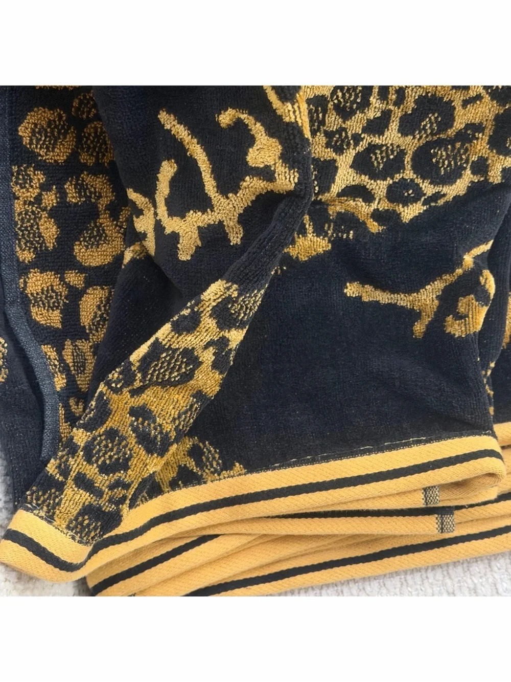 Betsey Johnson Leopard Heart Print Beach Towels 2pc Set Black Gold 36x72 Y2K NWT